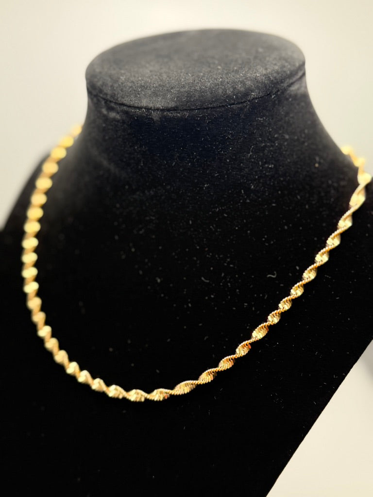 Twist Necklace